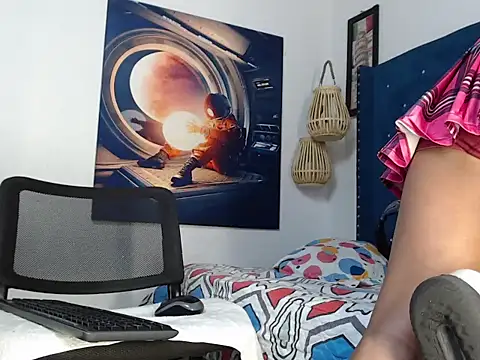 Snapshot of Hotchantal1 chatting on 06.30.26 Hotchantal1 online show from 06.30.26