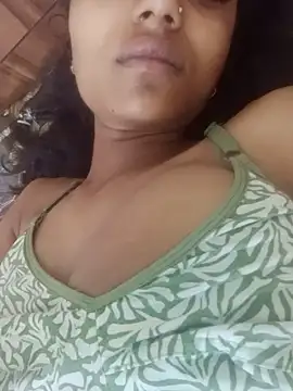 Snapshot of sizzling_aaruhi chatting on 06.30.26 sizzling aaruhi online show from 06.30.26