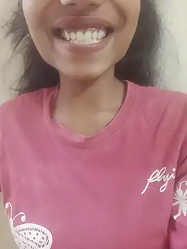 Snapshot of sizzling_aaruhi chatting on 07.07.26 sizzling aaruhi online show from 07.07.26