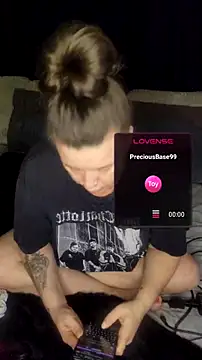London-MollyXX online show from 07.26.26