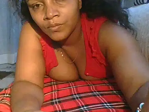 Snapshot of t_ebony chatting on 07.21.26 t ebony online show from 07.21.26