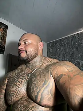 Snapshot of criss_zander292 chatting on 07.28.26 criss zander292 online show from 07.28.26