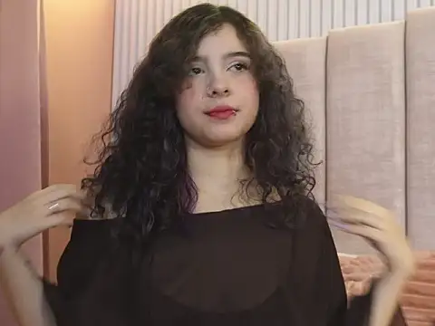 naira velvett online show from 07.15.26