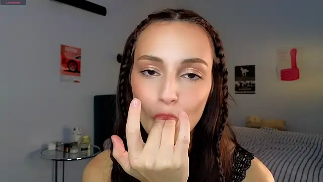 thisskiss online show from 07.26.26