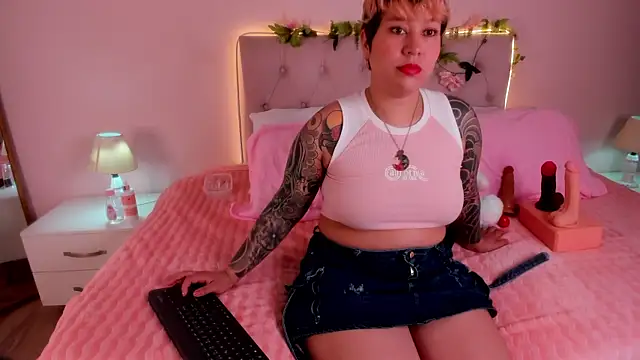 Annapinuplovex online show from 07.17.26