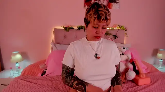 Annapinuplovex online show from 07.24.26