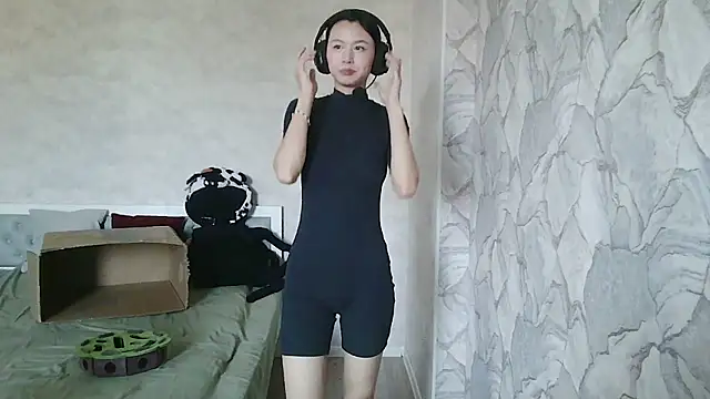 JacklynGingrich online show from 07.12.26