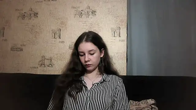 ElinoreHuxman online show from 07.11.26