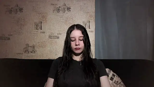 ElinoreHuxman online show from 07.18.26