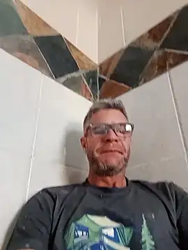 Snapshot of Gorgo2go2 chatting on 07.25.26 Gorgo2go2 online show from 07.25.26