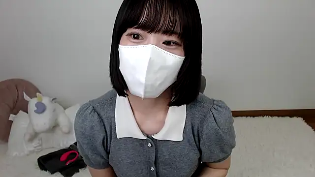 Snapshot of mi_v chatting on 07.05.26 mi v online show from 07.05.26