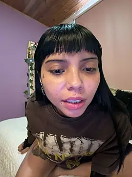 Snapshot of AlanaStormm chatting on 07.10.26 AlanaStormm online show from 07.10.26