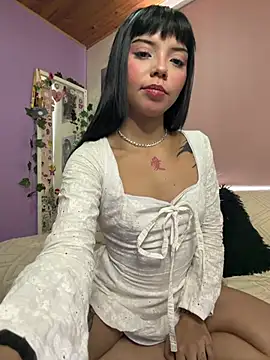 Snapshot of AlanaStormm chatting on 07.18.26 AlanaStormm online show from 07.18.26