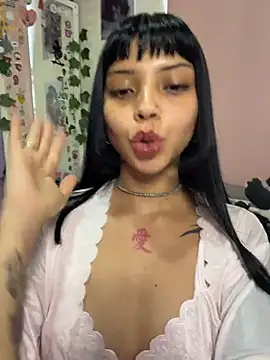 Snapshot of AlanaStormm chatting on 07.24.26 AlanaStormm online show from 07.24.26