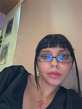 Snapshot of AlanaStormm chatting on 07.28.26 AlanaStormm online show from 07.28.26