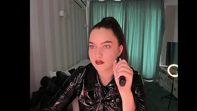 LatexDominatrix online show from 07.14.26