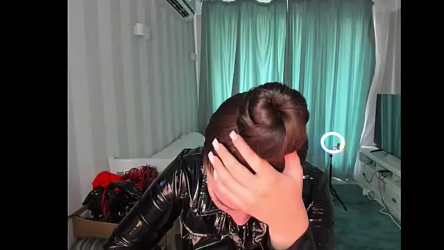 LatexDominatrix online show from 07.15.26