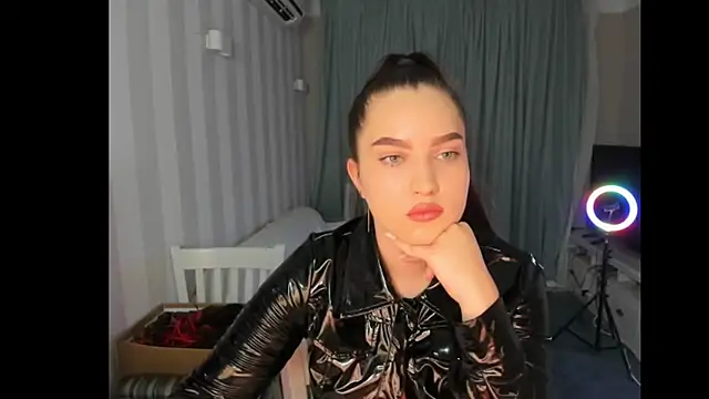 LatexDominatrix online show from 07.18.26