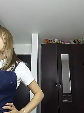 Hana Winter online show from 07.18.26