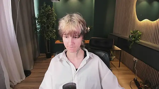Senpai Sins online show from 08.02.26