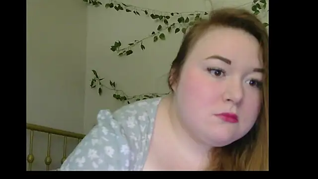 Snapshot of LilahSweetXO chatting on 07.24.26 LilahSweetXO online show from 07.24.26