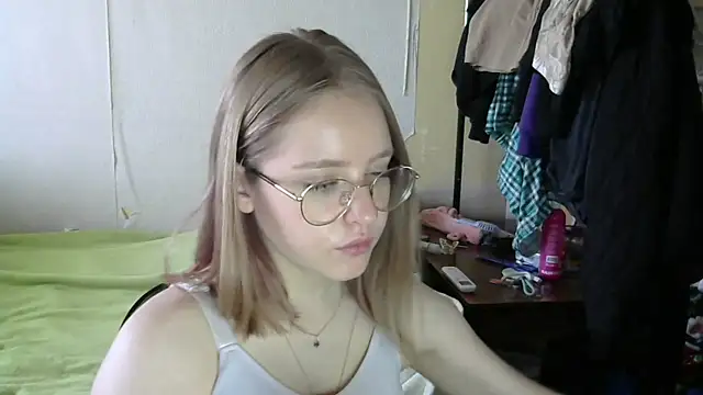 WinifredLunney online show from 07.15.26