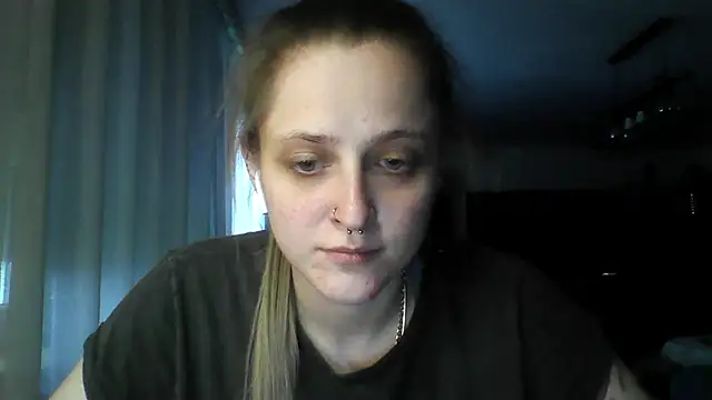 Snapshot of LeaWetGirl chatting on 07.03.26 LeaWetGirl online show from 07.03.26