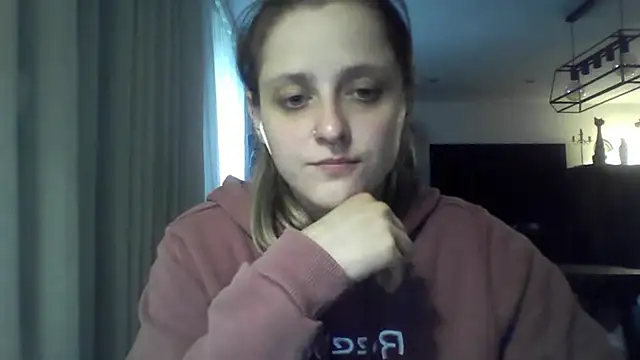 Snapshot of LeaWetGirl chatting on 07.07.26 LeaWetGirl online show from 07.07.26