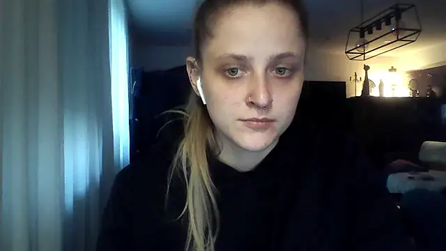 Snapshot of LeaWetGirl chatting on 07.28.26 LeaWetGirl online show from 07.28.26