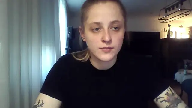 Snapshot of LeaWetGirl chatting on 07.29.26 LeaWetGirl online show from 07.29.26