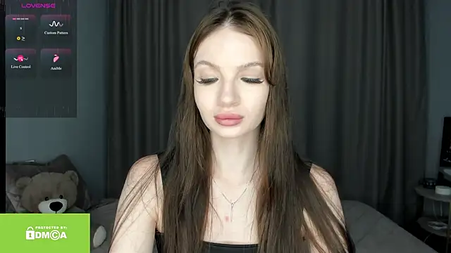 Snapshot of Vanaldienn chatting on 07.16.26 Vanaldienn online show from 07.16.26