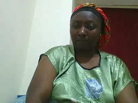 Snapshot of sweetrozie chatting on 07.24.26 sweetrozie online show from 07.24.26