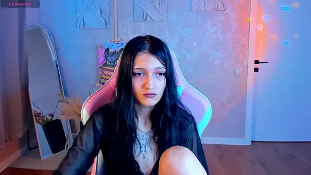 Emily Carteri online show from 07.20.26