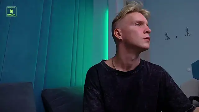 Snapshot of EdwinWilliams chatting on 07.26.26 EdwinWilliams online show from 07.26.26