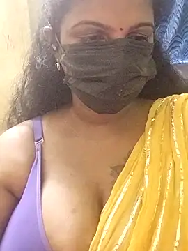 Snapshot of Poojitha-Queen chatting on 06.29.26 Poojitha-Queen online show from 06.29.26