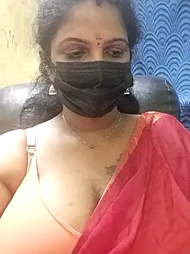 Snapshot of Poojitha-Queen chatting on 07.25.26 Poojitha-Queen online show from 07.25.26