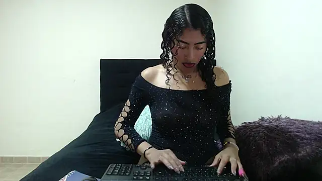 Snapshot of lovely_slut_ chatting on 07.13.26 lovely slut online show from 07.13.26