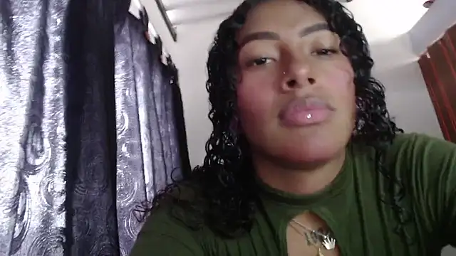 Snapshot of lovely_slut_ chatting on 07.23.26 lovely slut online show from 07.23.26