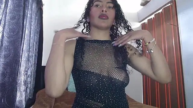 Snapshot of lovely_slut_ chatting on 07.27.26 lovely slut online show from 07.27.26