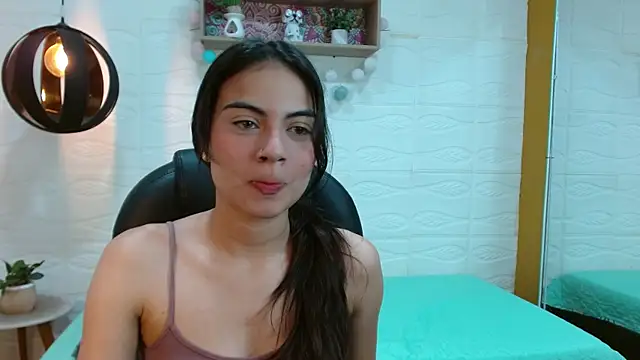 Snapshot of Jade_Aitana chatting on 07.02.26 Jade Aitana online show from 07.02.26
