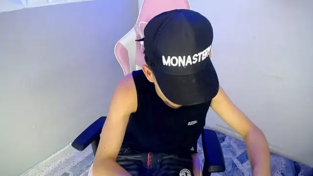 Hot athletes  online show from 07.07.26