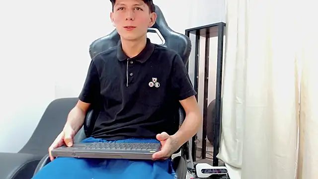 Hot athletes  online show from 07.11.26