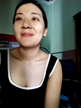 Lyrose 2k online show from 07.05.26