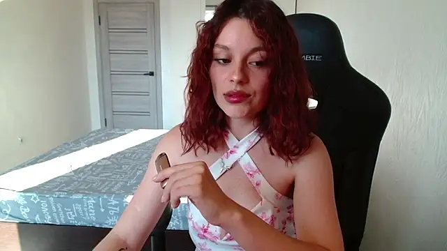 Snapshot of Mia_Luiza chatting on 07.23.26 Mia Luiza online show from 07.23.26