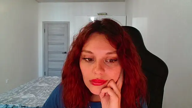 Snapshot of Mia_Luiza chatting on 07.24.26 Mia Luiza online show from 07.24.26