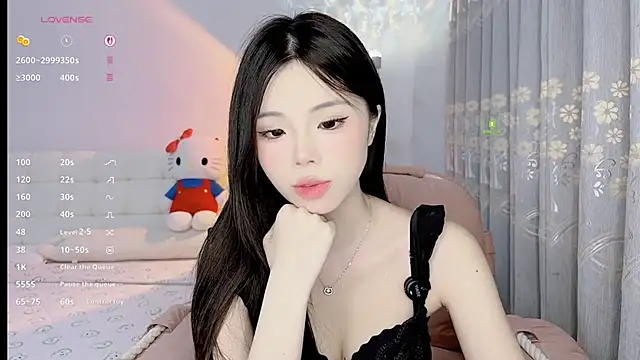 Snapshot of Mia__2008 chatting on 07.12.26 Mia 2008 online show from 07.12.26