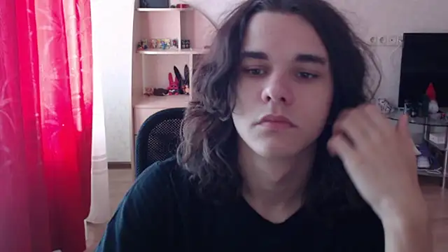 Snapshot of tiiiiiiiiim chatting on 07.13.26 tiiiiiiiiim online show from 07.13.26