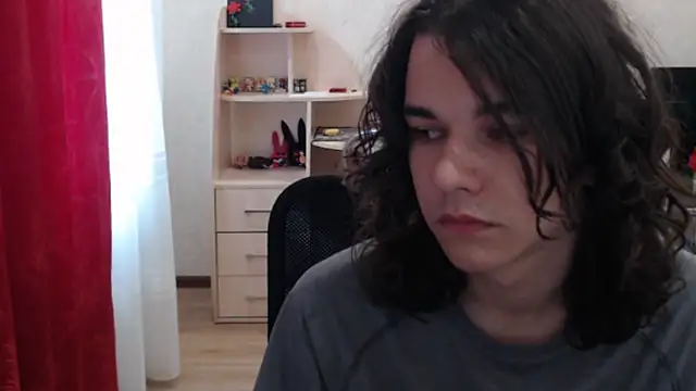 Snapshot of tiiiiiiiiim chatting on 07.19.26 tiiiiiiiiim online show from 07.19.26