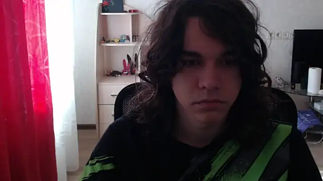 Snapshot of tiiiiiiiiim chatting on 07.25.26 tiiiiiiiiim online show from 07.25.26