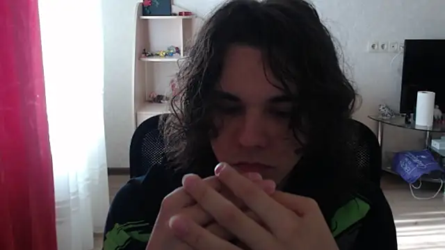 Snapshot of tiiiiiiiiim chatting on 07.27.26 tiiiiiiiiim online show from 07.27.26
